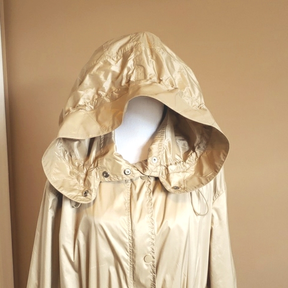 NWT Light packable Rain Coat H&M - Picture 2 of 15